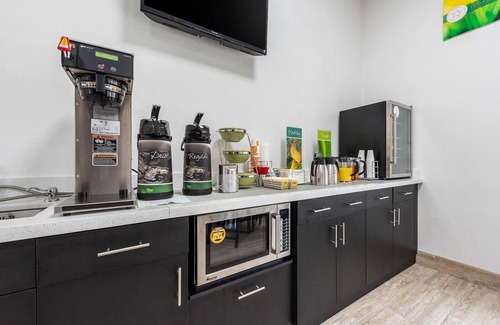 Moon Township Hotel | Quality Inn