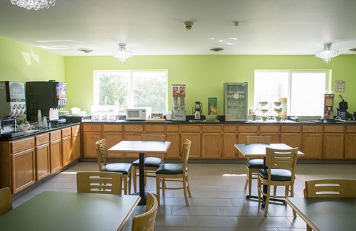 Newville Hotel | Quality Inn