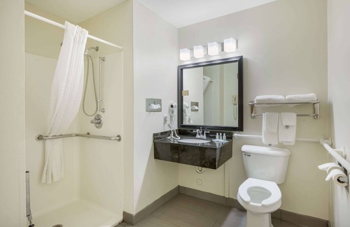 Newville Hotel | Quality Inn
