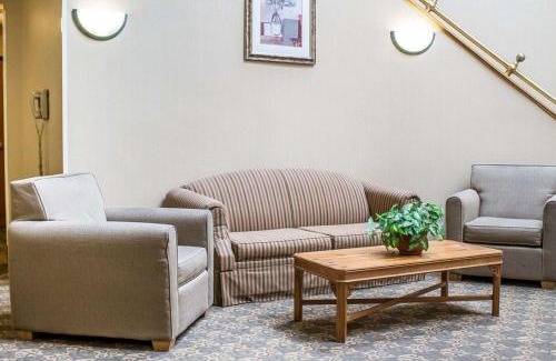Elyria Hotel | Quality Inn