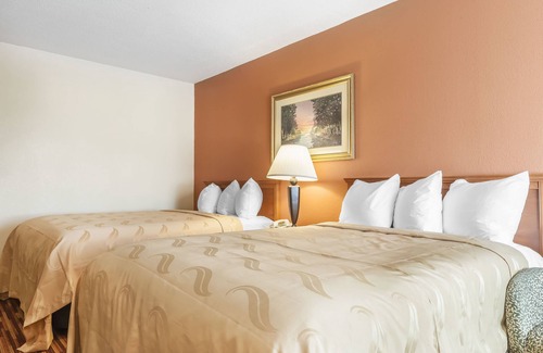 Gallipolis Ferry Hotel | Quality Inn