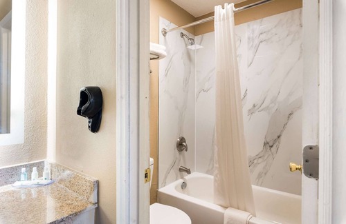 Gastonia Hotel | Quality Inn