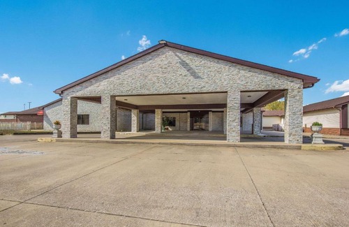 Grayville Hotel | Quality Inn