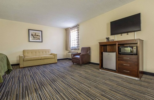 Grayville Hotel | Quality Inn