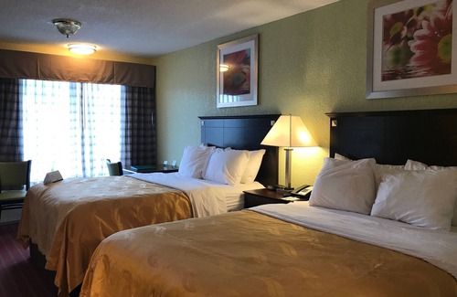 Huntingburg Hotel | Quality Inn