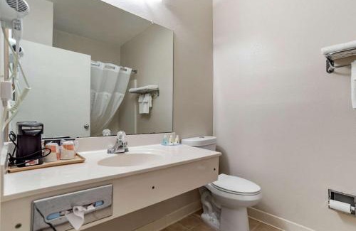 Moultrie Hotel | Quality Inn