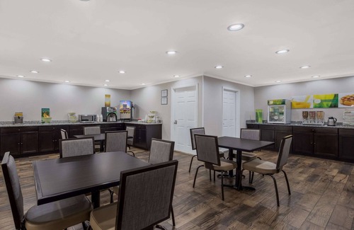 Moultrie Hotel | Quality Inn