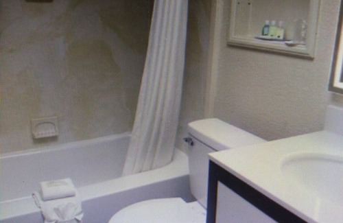 Perrysburg Hotel | Quality Inn
