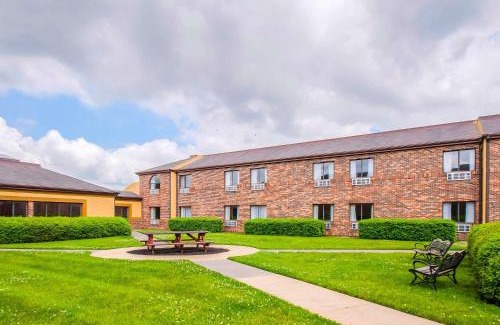 Salisbury Hotel | Quality Inn