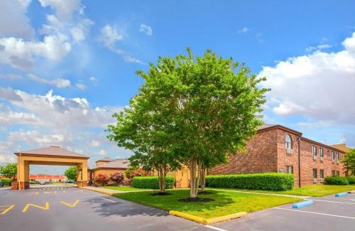 Salisbury Hotel | Quality Inn