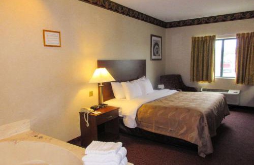 Shorewood-Tower Hills-Harbert Hotel | Quality Inn
