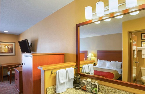 York Hotel | Quality Inn