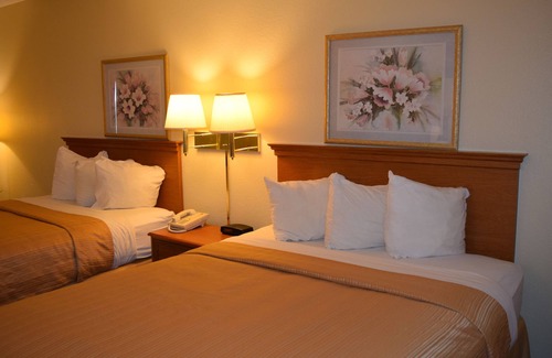 Jeffersonville Hotel | Quality Inn Washington Court House