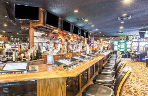 Winnemucca Hotel | Quality Inn Winnemucca- Model T Casino