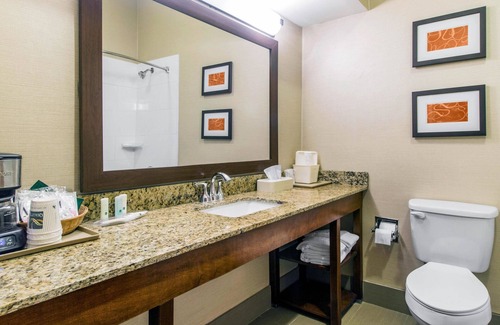 Corbin Hotel | Quality Suites Corbin North