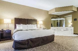 Graham Hotel | Quality Suites Graham - Burlington South