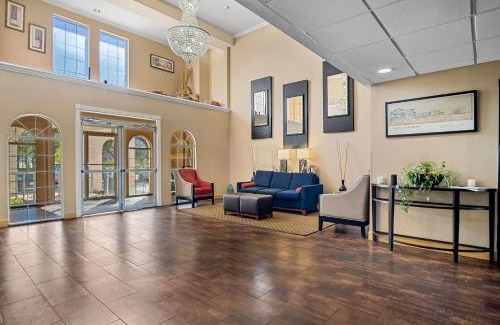 Las Colinas Hotel | Quality Suites Irving-Las Colinas
