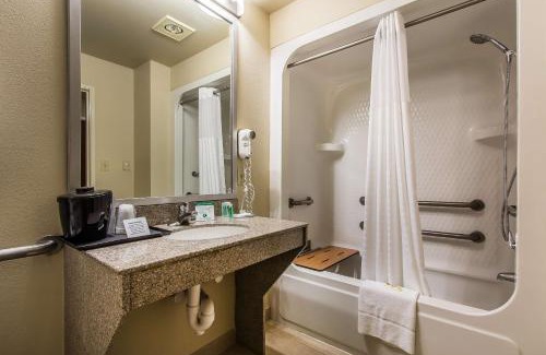 New Iberia Hotel | Quality Suites New Iberia