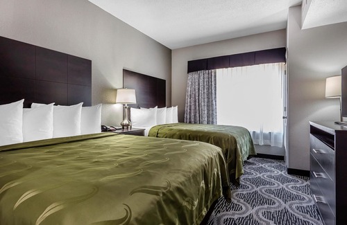 Pineville Hotel | Quality Suites Pineville - Charlotte