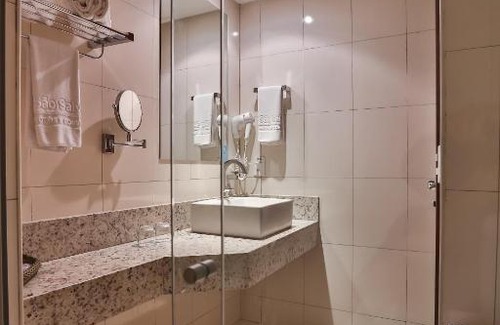 Costa Azul Hotel | Quality Suites São Salvador