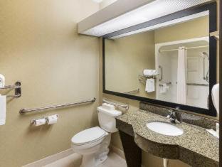 Sherman Hotel | Quality Suites Sherman