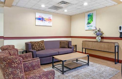 Wayne Hotel | Quality Suites
