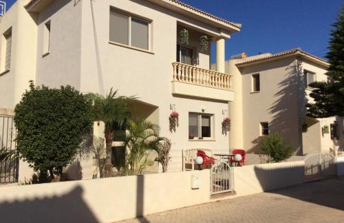 Mandria Villa | Quality Villa with Pool in Superb Location in Paphos