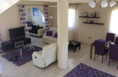 Mandria Villa | Quality Villa with Pool in Superb Location in Paphos