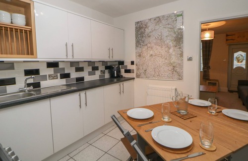 Buxton Cottage | QUARRY COTTAGE, pet friendly, with a garden in Buxton