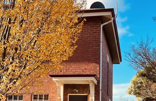 West Hobart House | “Quarry” town house in charming West Hobart - 5 mins from the city!