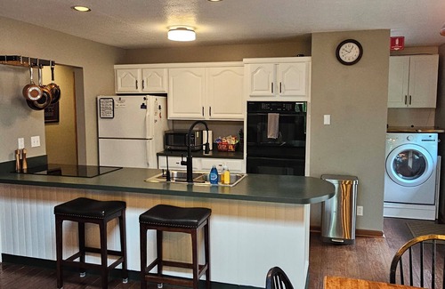 Kelleys Island House | Quarry Vista Kelleys Island, 3 Bedroom, Golf Cart, Hot Tub
