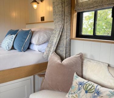 St. Florence Apartment | Quarrywood Glamping