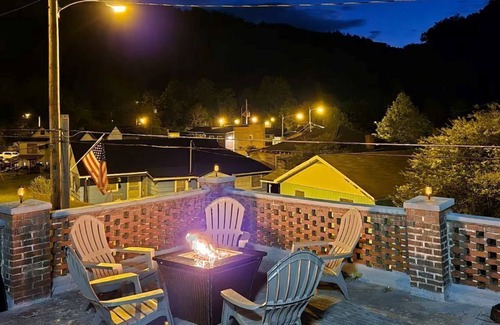 Kyle House | Quarter Shot Trailhouse