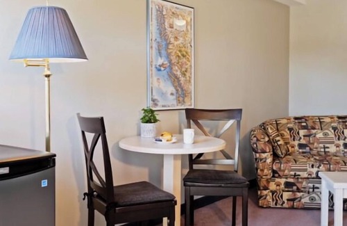 Port Hardy Hotel | Quarterdeck Inn Port Hardy