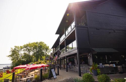 Nisswa Resort | Quarterdeck Resort