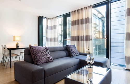 Laurieston Apartment | Quartermile Central Apartment with allocated parking space 🚗; prime location