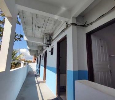 Saubara Apartment | Quarto 3 quádruplo café da manhã em Pousada, Praia de Cabuçu BA