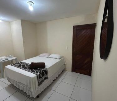 Presidente Medici Apartment | Quarto duplo aconchegante perto do centro de CG-PB