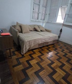 Laranjeiras House | Quarto em apartamento no bairro das laranjeiras com 2 gatinhos lindos!