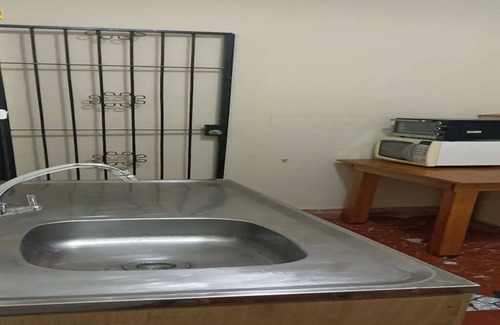 Partenon House | Quarto em Casa Aconchegante - Perto de Tudo