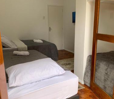 Petropolis Hotel | Quarto premiado com vista terraço 40m2 e banheiro ao lado em Petrópolis !