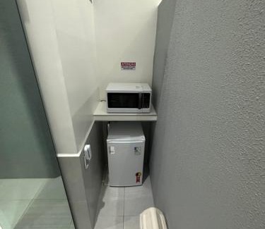 Caruaru Hotel | Quarto privativo com banheiro compartilhado em Pousada recém construída,a 500mts do pátio do forró