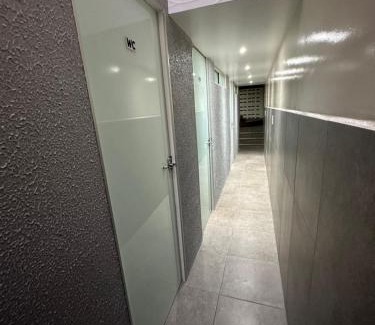 Caruaru Apartment | Quarto privativo com banheiro compartilhado,a 800mts do pátio do forró