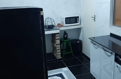 Gavea House | Quarto Suite e Cozinha na Gavea