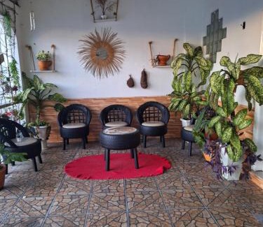 Alvorada House | Quarto triplo com banheiro em Pousada e Restaurante