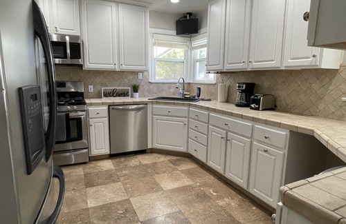 Lancaster House | Quartz Hills Home 1G Internet