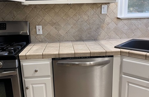 Lancaster House | Quartz Hills Home 1G Internet