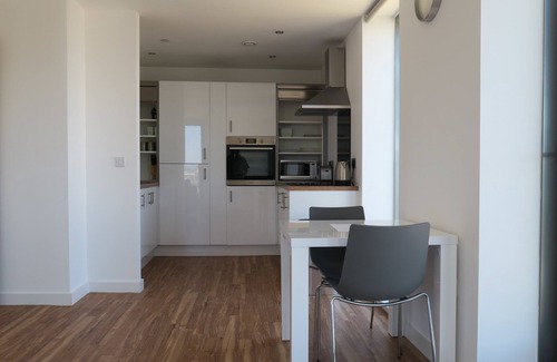 Newport Apartment | Quay Apartments Clarence House