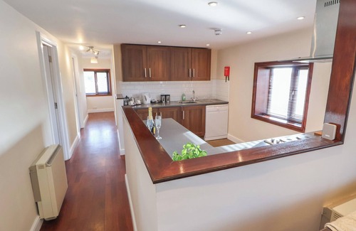 Nantwich Cottage | Quayside Apartment