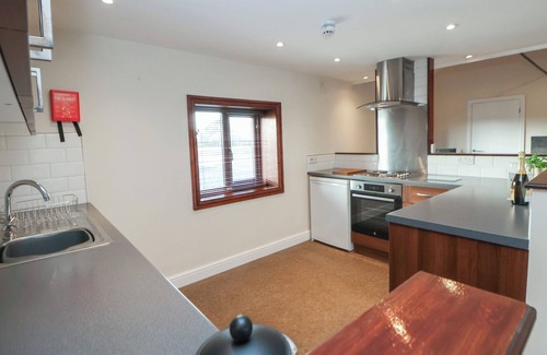 Nantwich Cottage | Quayside Apartment